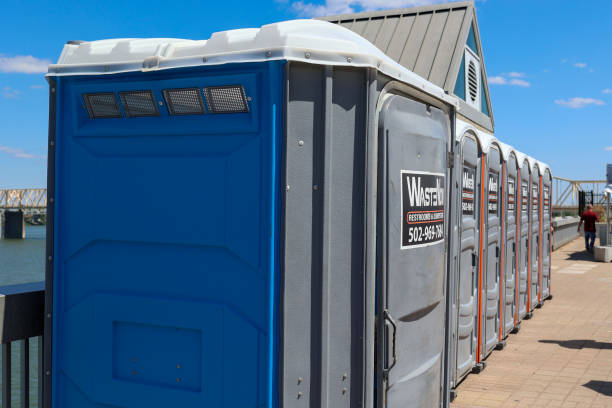 Best VIP or Luxury Restroom Trailers  in Port Byron, IL